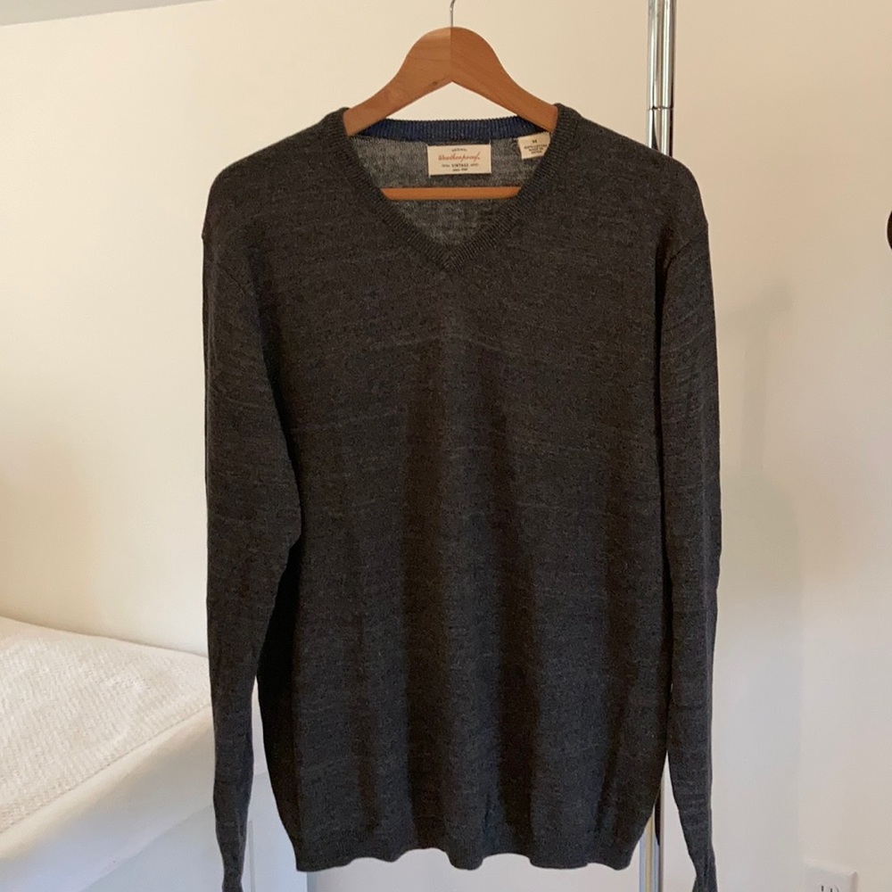 Weatherproof v neck men’s sweater size medium